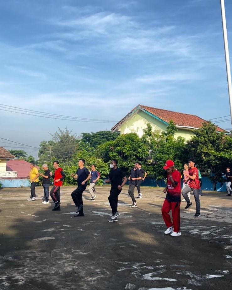 Agenda Senam Pagi Bangkitkan Kebersamaan Keluarga Besar LLDIKTI Wilayah II, KBU “Sang Agen Perubahan” Turut Gelorakan Motivasi Kerja